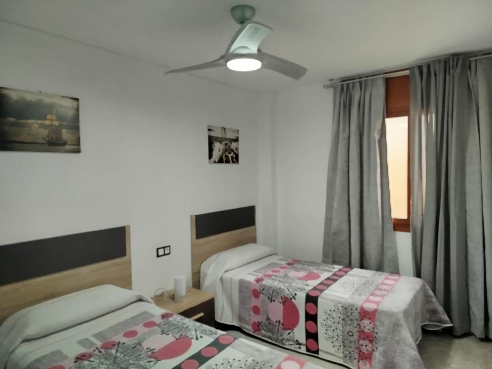 Apartamento Primera Linea De Mar En Ebrehogar Амполья Экстерьер фото